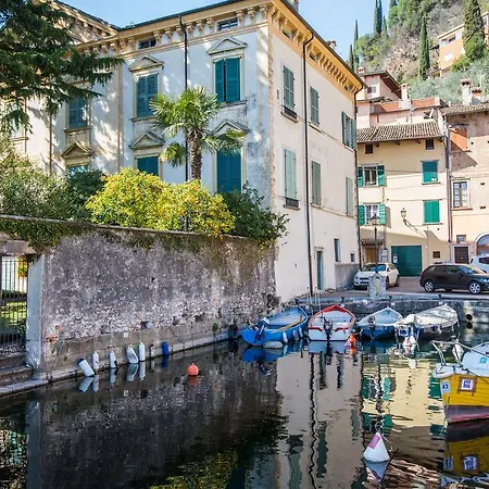 Il Batti Water Front And Private Appartement
