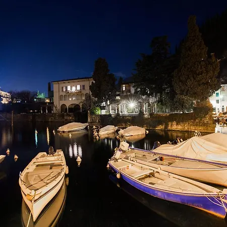 Appartement Il Batti Water Front And Private Toscolano Maderno