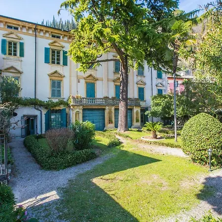 Il Batti Water Front And Private